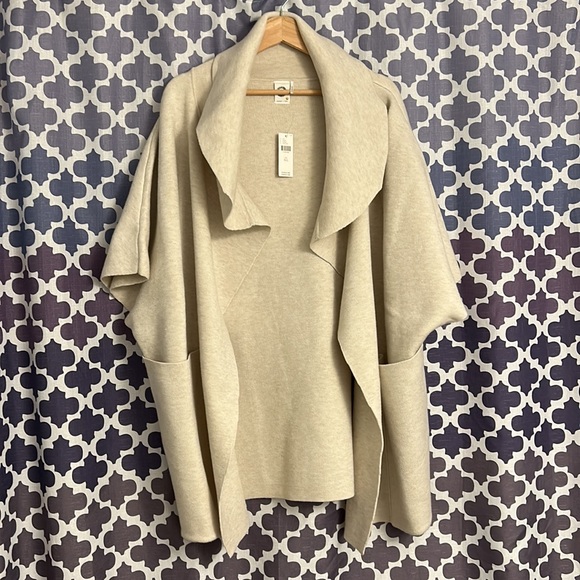 Akemi+kin one size NWT Emory knit wrap - Picture 7 of 11